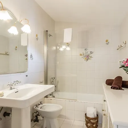 Segui By Homevillas360 *