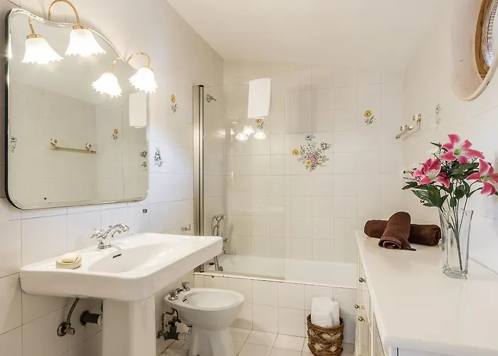 Segui By Homevillas360 *